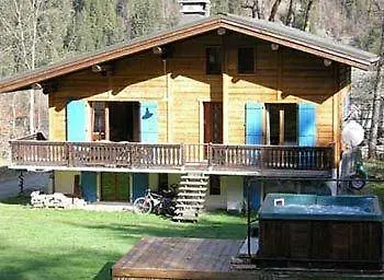 Les Frenes Bed and Breakfast Σαμονί