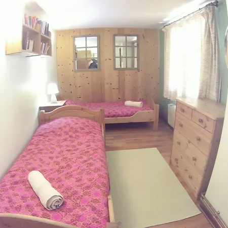 Les Frenes Bed and Breakfast *